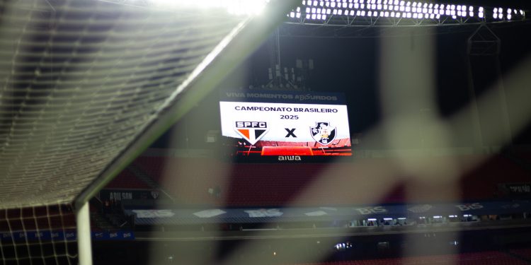 Vitória parcial do Vasco e tropeço do Vitória animam torcedor com possibilidade