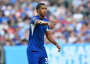 Cria do Vasco, Andrey Santos mira gol no Flamengo e dispara: ‘Torça pelo Chelsea!’