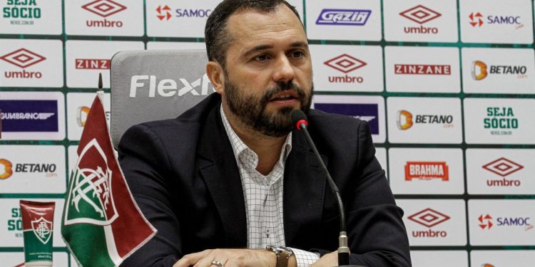 Fluminense quer tirar titular do Vasco