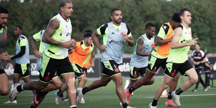 Vasco ganha dois reforços caseiros importantes para o restante da temporada