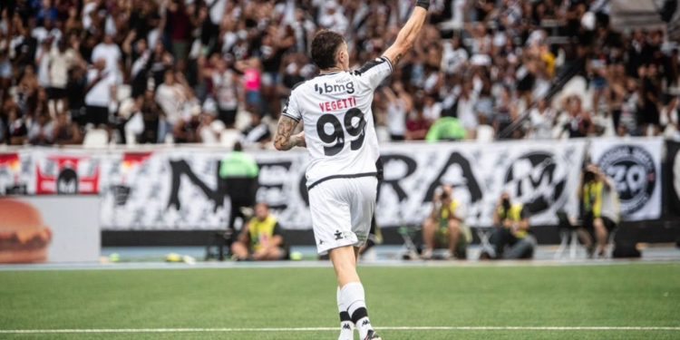 Vegetti passa por cima de atacantes do Brasil e lidera ranking de goleadores
