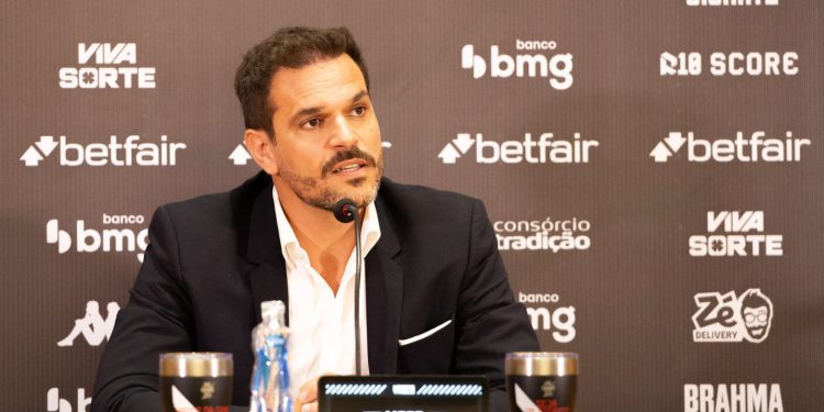 Vasco recebe péssima notícia envolvendo atacante