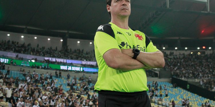 Reforços sem gastar: Vasco ganha trio caseiro de peso para o segundo semestre