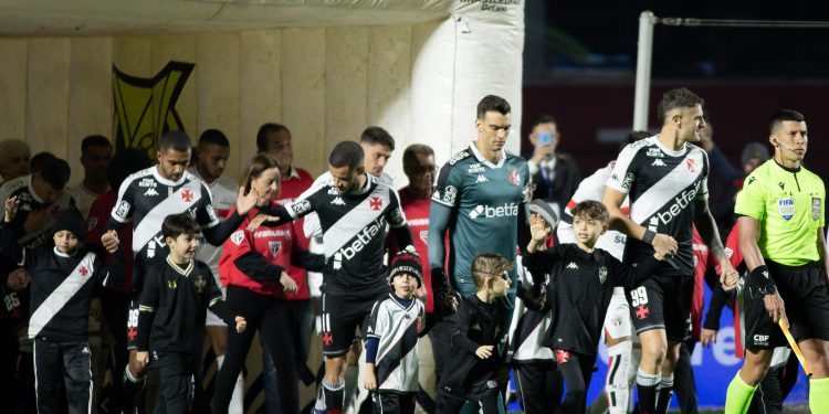 Confira o provável time do Vasco contra o Botafogo