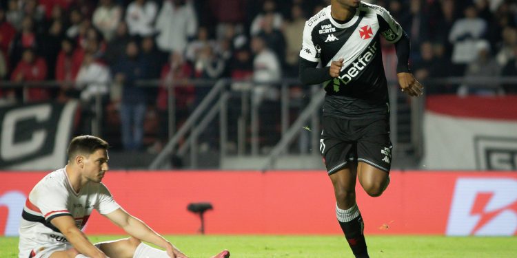 Clube francês quer contratar Rayan e Vasco pode encher os cofres em breve