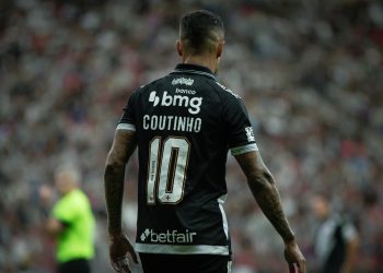 Novidade surpreendente! Veja a escalação do Vasco contra o Independiente del Valle