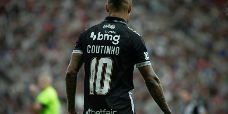 Novidade surpreendente! Veja a escalação do Vasco contra o Independiente del Valle