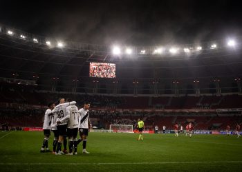 Titular do Vasco vira dúvida para duelo contra o CSA pela Copa do Brasil