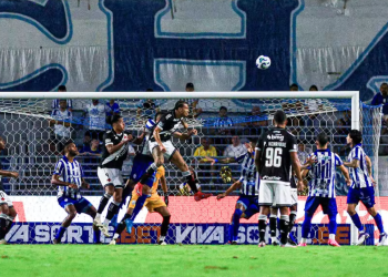 “Não vou ser expulso em 2025”: João Victor é expulso e revolta torcida do Vasco