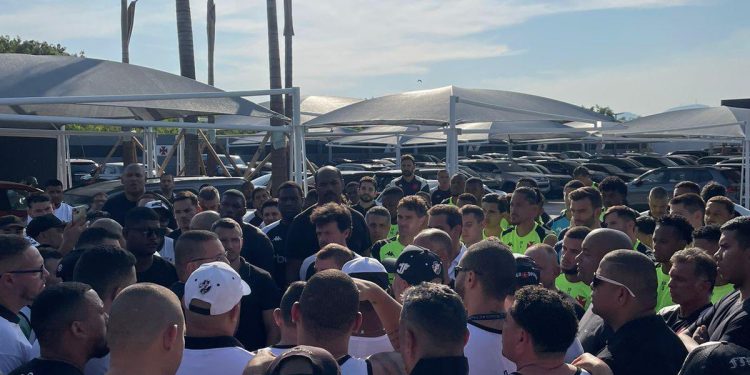 Força Jovem do Vasco rebate acusações e nega que protesto tenha sido combinado