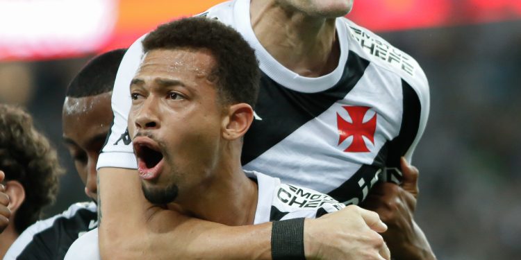 Vegetti e João Victor falam sobre a intertemporada do Vasco