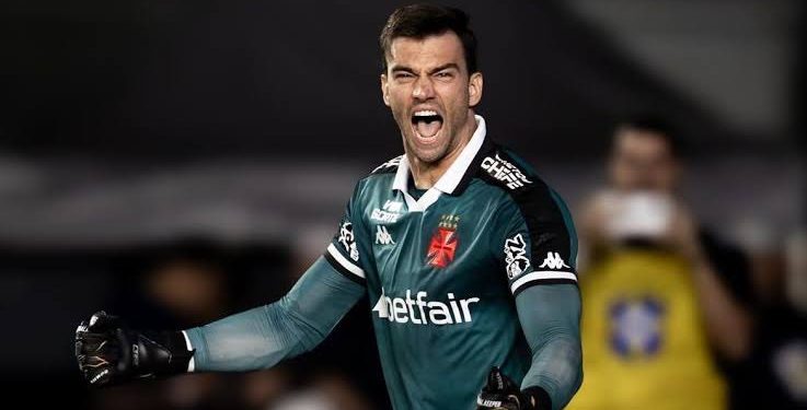 Léo Jardim: Entenda a situação do goleiro do Vasco