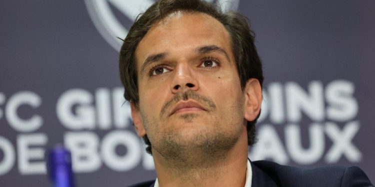 Vasco nega duas propostas por joia da base