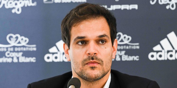 Vasco acerta venda silenciosa de atacante para a Europa