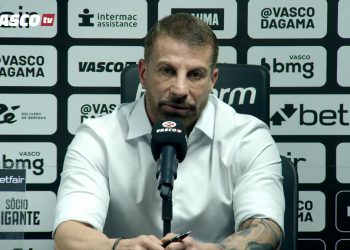 Jornalista sai em defesa de Pedrinho e critica torcida do Vasco: “Vocês estão de brincadeira”