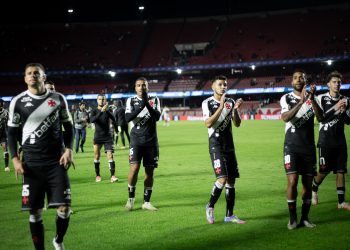 Qual é o aproveitamento para o Vasco evitar o rebaixamento?