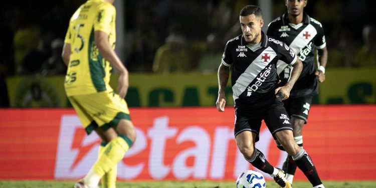 Números de Coutinho pelo Vasco são decepcionantes