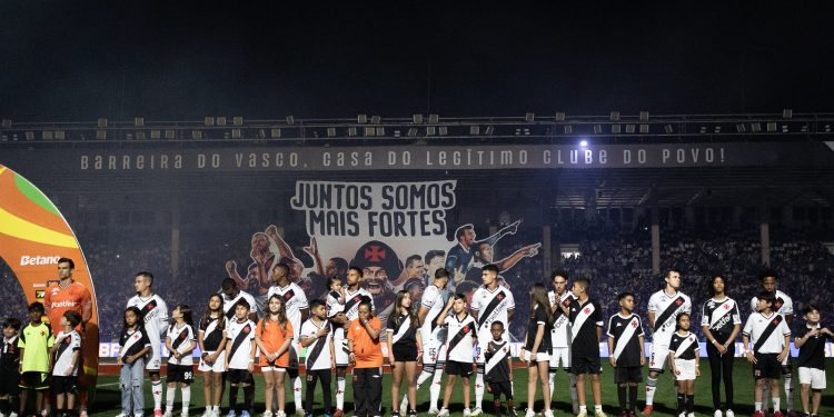 Titular encaminha saída do Vasco