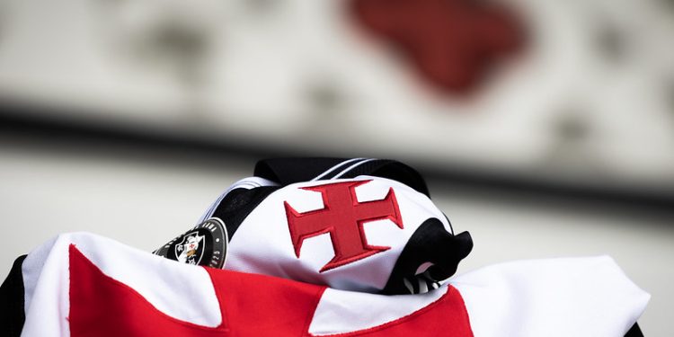 Vasco acelera chegada de reforços e quer Andrés Gómez à disposição contra o Santos