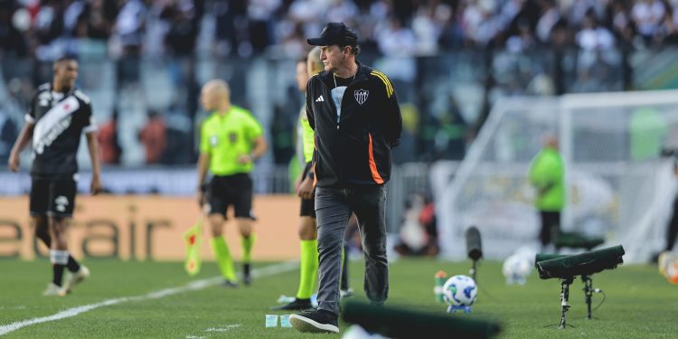 Técnico Cuca, do Atlético, fala sobre empate com o Vasco