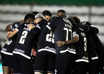 Vasco e Botafogo se enfrentam nesta quarta-feira (27/08), às 21h30, em São Januário, pela partida de ida das quartas de final da Copa do Brasil