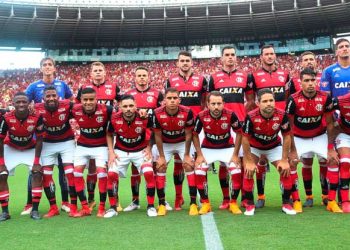 Vasco tenta contratação de zagueiro revelado pelo Flamengo