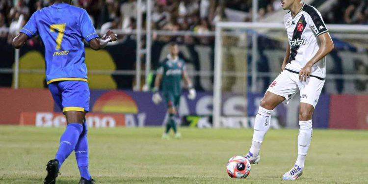Vasco: O que falta para Lucas Oliveira fechar com Athletico-PR?