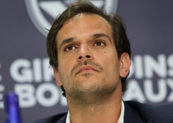 Vasco está próximo de contratar zagueiro que atua na Europa