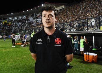 Vasco: Número negativo coloca o trabalho de Diniz em cheque