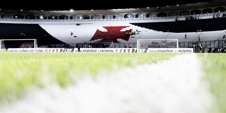 Vasco e Botafogo empatam em 1 a 1 no jogo de ida das quartas de final da Copa do Brasil