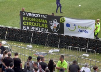 Vasco e Cristalcopo realizam primeira ação de reciclagem em São Januário