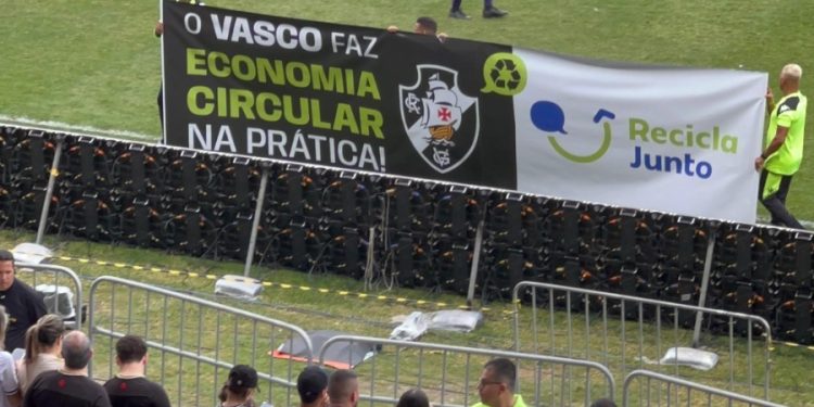 Vasco e Cristalcopo realizam primeira ação de reciclagem em São Januário