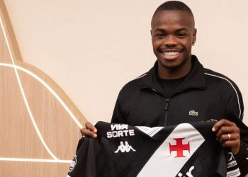 Andrés Gómez pode estrear pelo Vasco contra o Santos