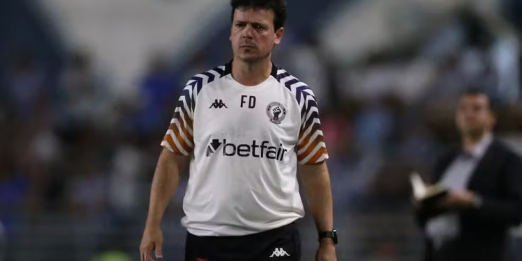 Diniz vai pedir demissão? Entenda a situação do técnico do Vasco