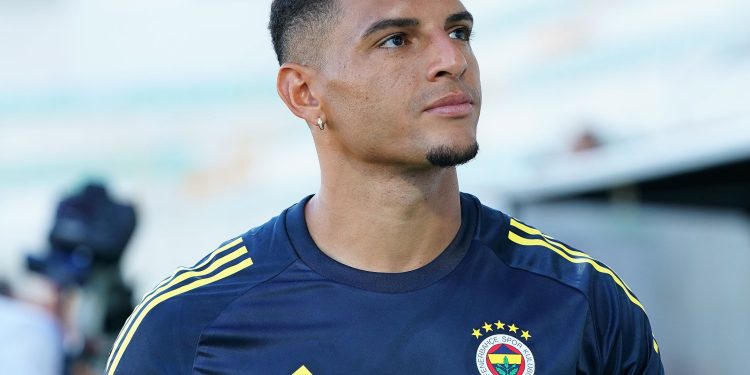 Vasco quer Diego Carlos