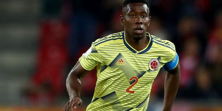 Carlos Cuesta: Jornalista divulga valor real de transferência e surpreende torcida