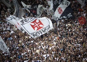 O clássico entre Vasco e Flamengo, disputado no último domingo (21), terminou de forma trágica fora dos gramados.