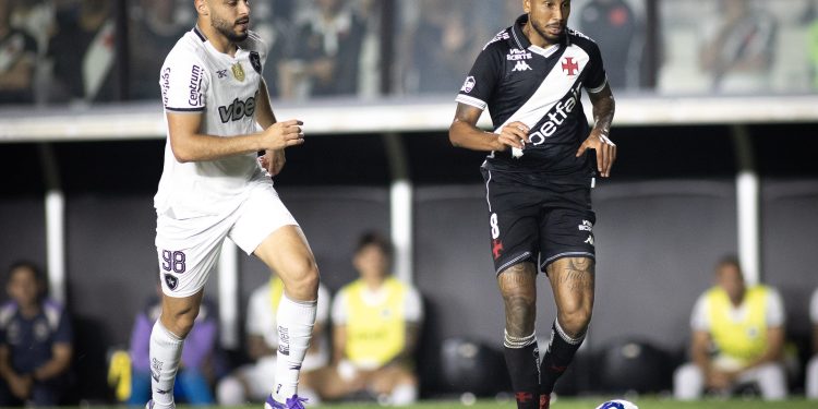 volante Jair, do Vasco da Gama, sofreu uma lesão grave no joelho direito e deve permanecer afastado dos gramados por cerca de nove meses