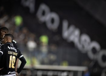 Vasco amarga maior jejum em 20 anos e iguala marcas negativas no Brasileirão