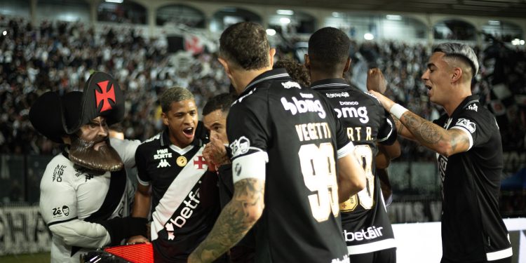 Vasco terá reforços importantes para enfrentar o Cruzeiro no Brasileirão