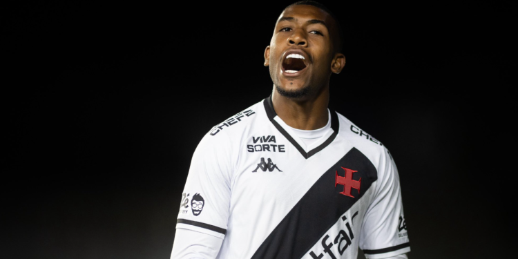 Vasco vence o Cruzeiro por 2 a 0 em São Januário e encerra série de tabus históricos