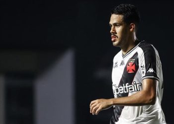 Com novidades, confira a provável escalação do Vasco contra o Palmeiras