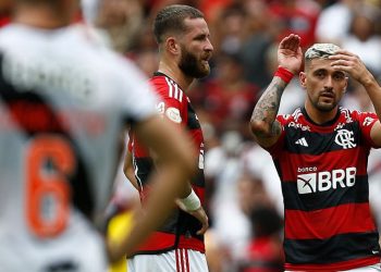 Flamengo deve poupar estrelas no clássico contra o Vasco