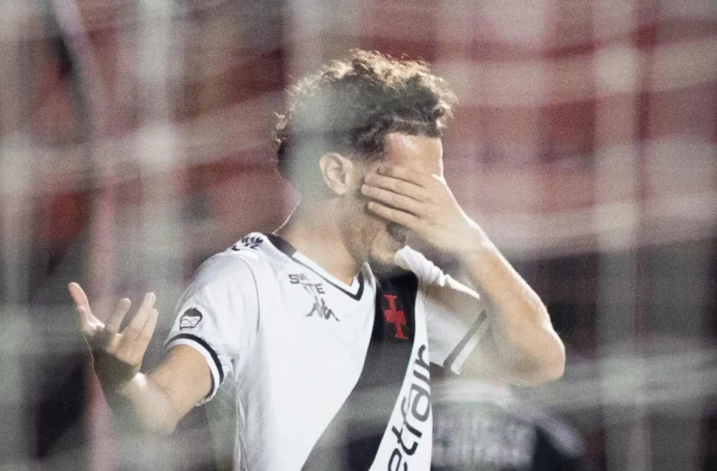 Nuno Moreira, meia do Vasco