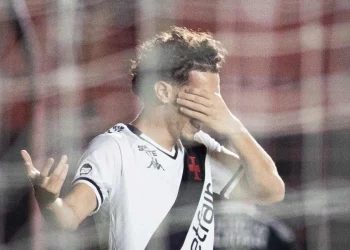 Nuno Moreira, meia do Vasco