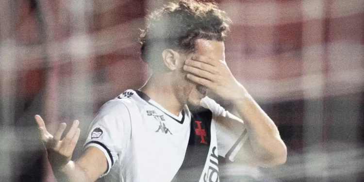 Nuno Moreira, meia do Vasco