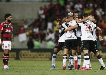 Vasco encara Flamengo de Filipe Luís tentando quebrar dois tabus históricos no Maracanã