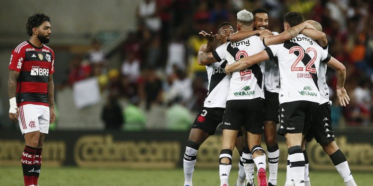 Vasco encara Flamengo de Filipe Luís tentando quebrar dois tabus históricos no Maracanã