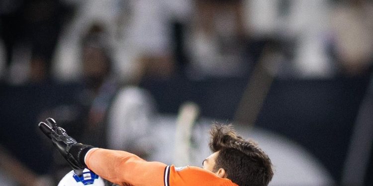 Vasco passa às semifinais da Copa do Brasil com Léo Jardim de vilão a herói