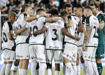 Vasco tenta superar retrospecto ruim em clássicos para avançar na Copa do Brasil